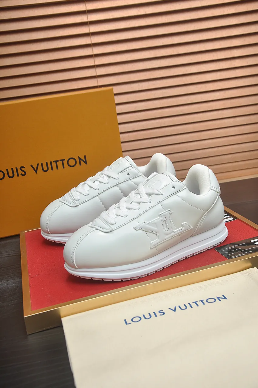 Men's men's shoes 💰700💶[LOUIS VUITTON] new original order 🍀LV Louis Vuitton * - top version of LV classic trendy shoes! Made of imported original fabrics, mesh lining, and original wear-resistant rubber foam outsole! High quality products! Size (female 35-40)